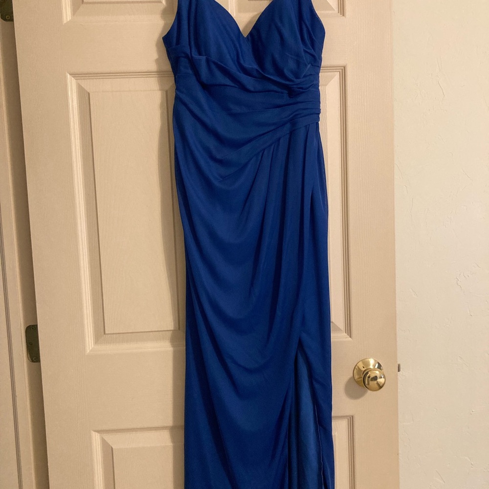 Elegant Blue Evening Gown